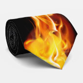 Krawatte auf Feuer (Gerollt)