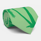 Krawatte aus Palmenblättern (Gerollt)