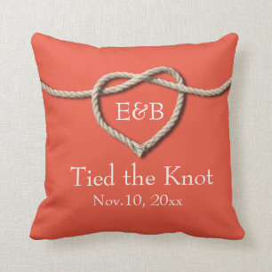 Krawatte der Knot Coral Burlap Wedding Kissen