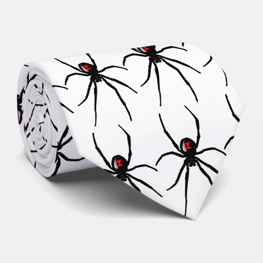 Krawatte der schwarzen Witwe (Gerollt)