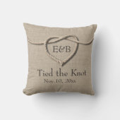 Krawatte des Knot Burlap Wedding Pillow Kissen (Vorderseite)
