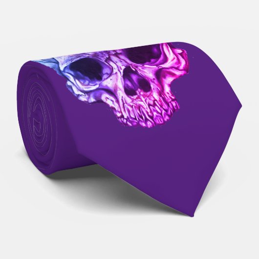 Krawatte des lila Schädels (Gerollt)