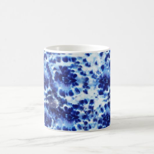 Krawatte-Farbstoff Shibori Marineblau gemusterte T Kaffeetasse (Mittel)