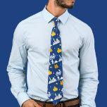 Krawatte für den Vater im Baugewerbe<br><div class="desc">Die "Builder's Blueprint" Krawatte, die für die berufliche Konstruktion in Ihrem Leben sorgfältig gefertigt wurde. Dieser einzigartige Druck umfasst eine Reihe von wichtigen Werkzeugen, die für den Baugewerbe stehen, darunter Hammer, Armbrüche, Schraubenzieher, Tape Mess- und Hardhats, die alle in einem inspiriert Design gestaltet wurden. Diese Krawatte ist ideal für Ingenieure,...</div>