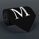 Krawatte für personalisierte Monogramm und Name<br><div class="desc">Personalisiert Monogram und Name Gift bieten personalisierte Monogramm und Namen im klassischen Serif-Schriftart-Stil. Perfekt als väterliche Tagesgeschenke für Papa,  Geschenke für Trauzeuge und für alle besondere Anlass.</div>