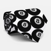 Krawatte mit 8 Bällen (Gerollt)