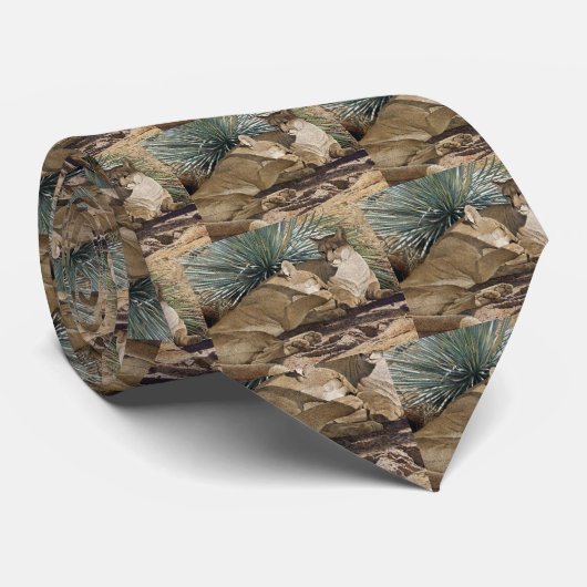 Krawatte mit Cougars in der Wüste "SCHATTEN " (Gerollt)