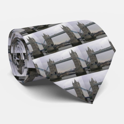 Krawatte mit der Tower Bridge über der Themse (Gerollt)