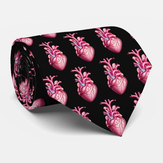 Krawatte mit Herzen (Gerollt)
