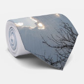 Krawatte mit kreuz leuchtendem (Gerollt)