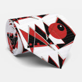 Krawatte mit rotem Auge (Gerollt)