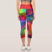 Krawatte trifft Linien und Farben Capri Leggings (Rückseite)