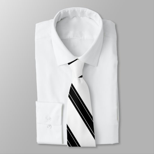 Krawatte / Triple Strip Schwarz auf weißem Muster (Gebunden)