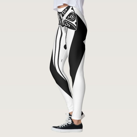 Krawatte und Tux Leggings (Links)