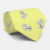 Krawatte von Periwinkle Blume (Gerollt)