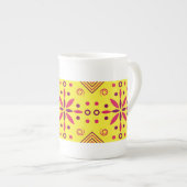 Kreativ gestaltete moderne Tasse (Vorderseite Rechts)