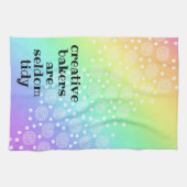 Kreative Bäcker sind selten Tidy Rainbow Geschirrtuch (Horizontal)