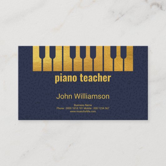 Kreative Goldklavier-Schlüssel prägen musikalische Visitenkarte (Vorderseite)
