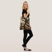 Kreative Monstera-Blätter, schwarzer Hintergrund. Tasche (Am Model)