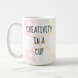 Kreativität in einer Cup-Rainbow-Tasse Kaffeetasse