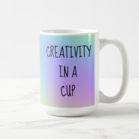 Kreativität in einer Pokalkaffee-Tasse