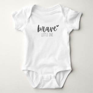 Krebs im Kindesalter. tapferer Baby Bodysuit aus e Strampler