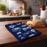 Krebstische Vintage Krebse Geschirrtuch<br><div class="desc">Dieses Design kann durch Auswahl der Option Design bearbeiten personalisiert werden. Sie können auch auf andere Gegenstände übertragen. Kontaktieren Sie mich unter colorflowcreations@gmail.com oder nutzen Sie die Chat-Option oben auf der Seite, wenn Sie dieses Design auf einem anderen Produkt haben möchten oder Hilfe bei diesem Design benötigen. Sehen Sie mehr...</div>