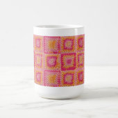 Kreis in einer quadratischen Oma-Quadrat-Tasse Kaffeetasse (Mittel)