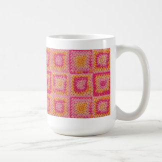 Kreis in einer quadratischen Oma-Quadrat-Tasse Kaffeetasse