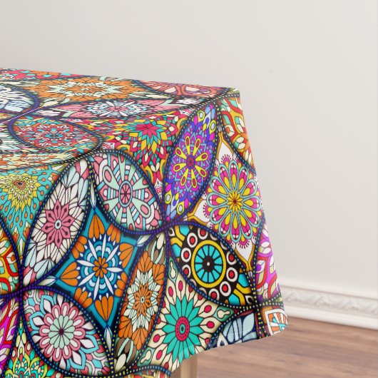 Kreis-Kunstmuster des BlumenMandalases kreatives Tischdecke (Beispiel)