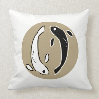 Kreis Yin und Yang, die Koi Fische - 'Mongoose Kissen