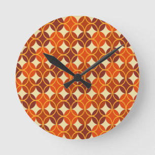 Kreise auf Kreisläufen - braun und Beige Runde Wanduhr