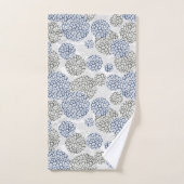 Kreise mit grauem und blauem Leopardendruck Badhandtuch Set (Handtuch)