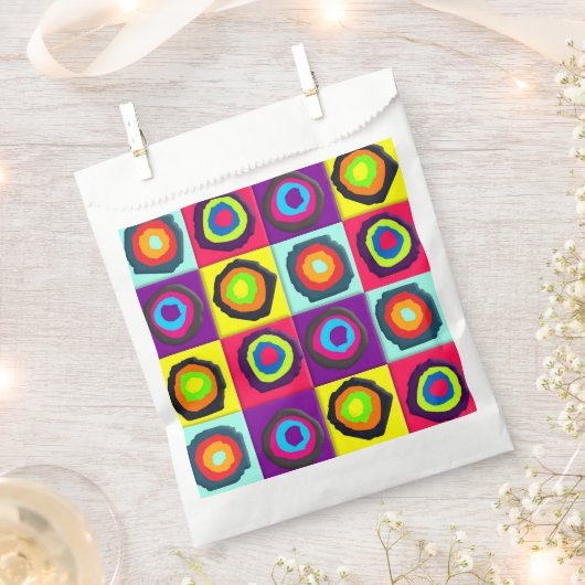 Kreismuster Geschenktütchen (Ausgeschnitten)