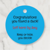 Kreuzende Enten verstecken und Gummiente suchen Geschenkanhänger (Rückseite)