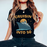 Kreuzfahrt in das Shirt des individuellen Zeitalte<br><div class="desc">Ahoy da matey! Wenn Sie das perfekte Shirt zum Geburtstag suchen, um Ihren besonderen Tag zu genießen, dann schauen Sie doch einfach in unser personalisiertes Cruisin' Into Birthday Shirt! Egal, ob Sie 18 oder 80 Jahre alt werden, dieses Shirt kann individuell an Ihr Alter und Ihren Stil angepasst werden. Stellen...</div>
