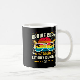Kreuzfahrtbesatzung isst höchstwahrscheinlich nur kaffeetasse