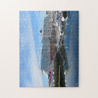 Kreuzfahrtschiff im Hafen mit Yachten Puzzle