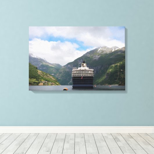 Kreuzfahrtschiff in Geirangerfjord Leinwand (Insitu (Holzboden))