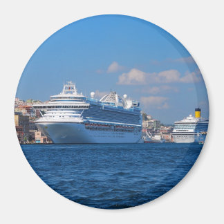 Kreuzfahrtschiff in Istanbul Magnet