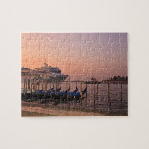 Kreuzfahrtschiff und Gondeln nahe dem Grand Canal, Puzzle