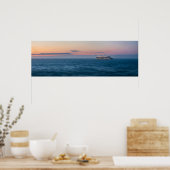 Kreuzfahrtschiff unter einem Alaskan Sunset Poster (Küche)