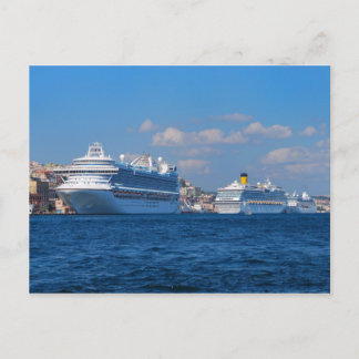 Kreuzfahrtschiffe in Istanbul Postkarte