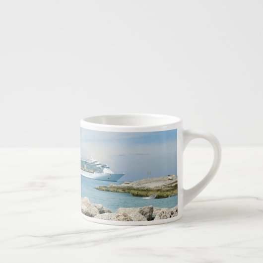 Kreuzschiff bei CocoCay Espressotasse (Rechts)