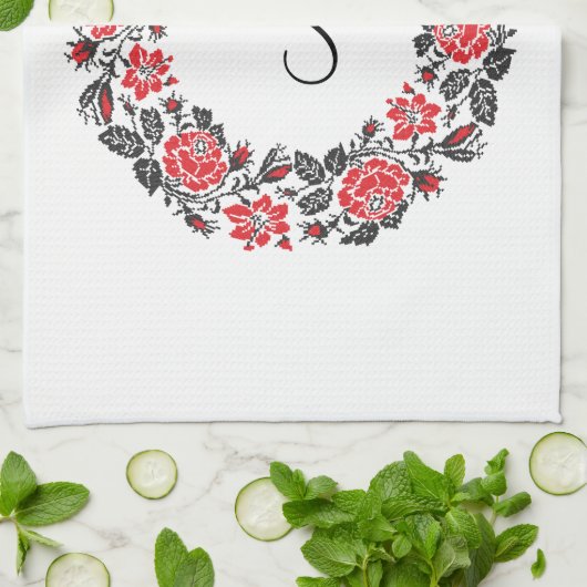 Kreuzstich-Rote Rosen Circle Monogram Geschirrtuch (Gefaltet)