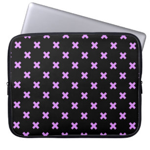 Kreuzstiche von Lilac auf schwarz Laptopschutzhülle