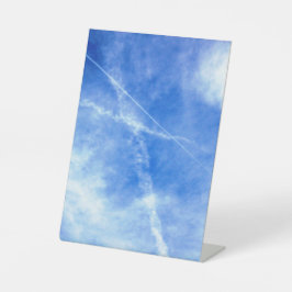 Kreuzstreifen am Himmel Foto Sockelschild