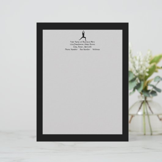 Krieger-Yoga-Pose-Silhouette Briefbogen (Stehend Vorderseite)