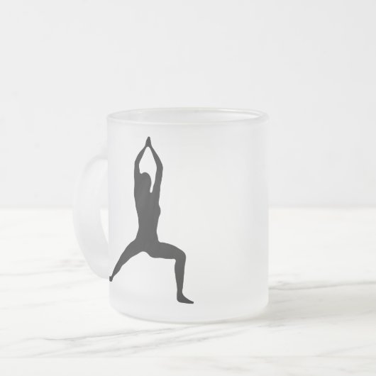 Krieger-Yoga-Pose-Silhouette Schwarzweiss Mattglastasse (Vorderseite Links)