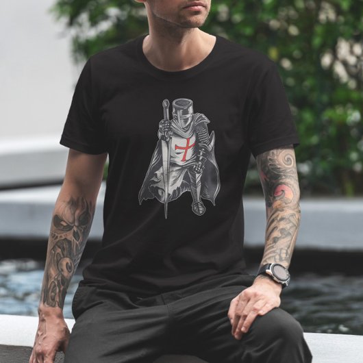 Kriegerritter im Rüstung T-Shirt